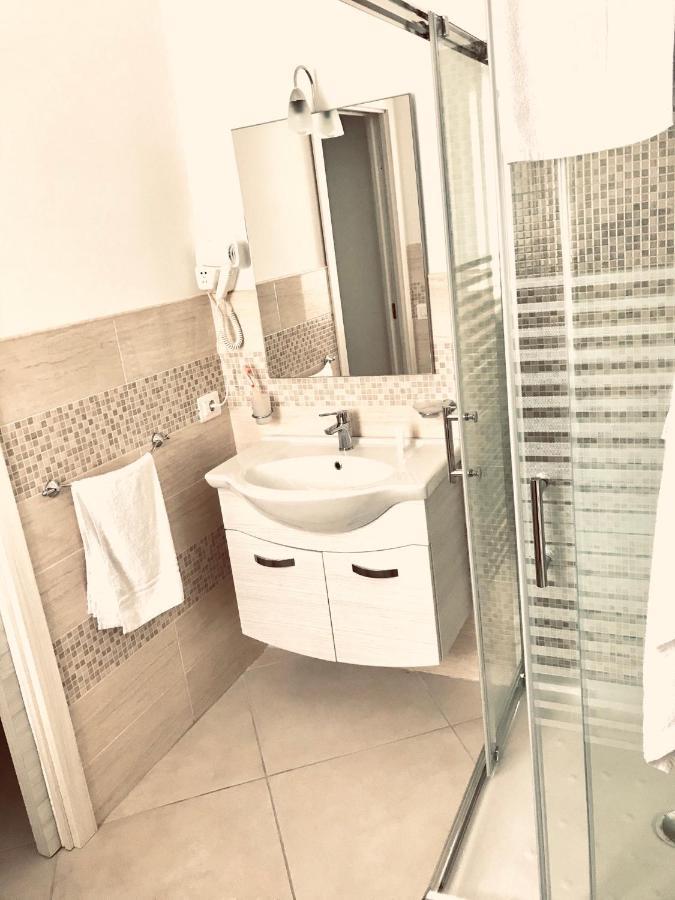 Serena Rooms Solofra ภายนอก รูปภาพ
